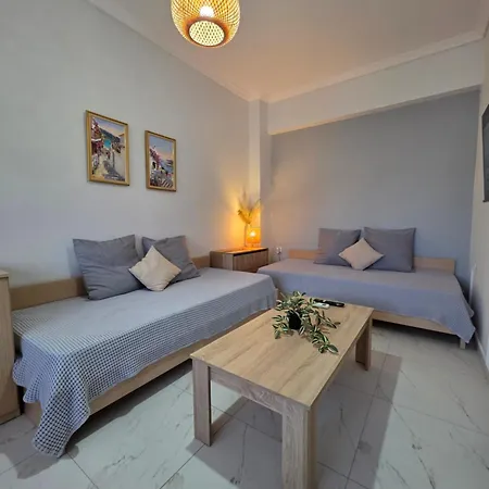 Marina's Guesthouse, Seaview Apartamento *