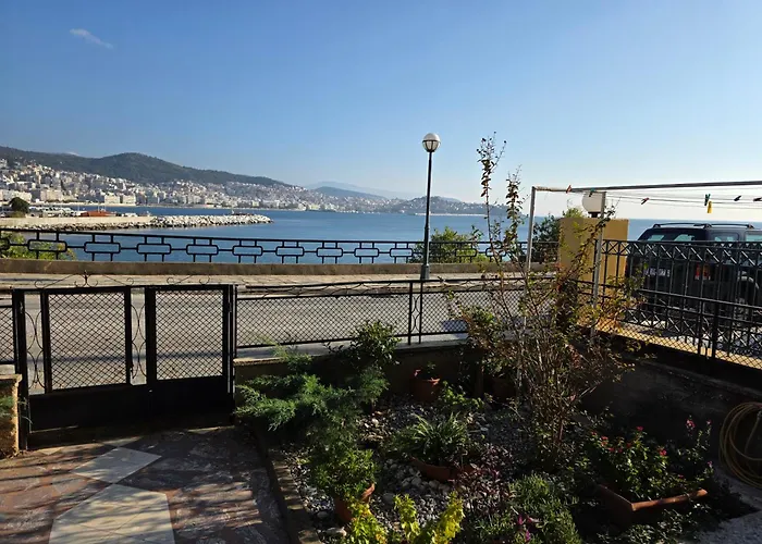 アパート Marina's Guesthouse, Seaview カヴァラ