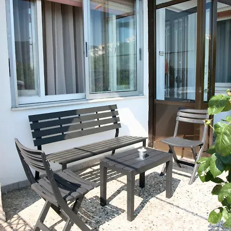 Marina's Guesthouse, Seaview *